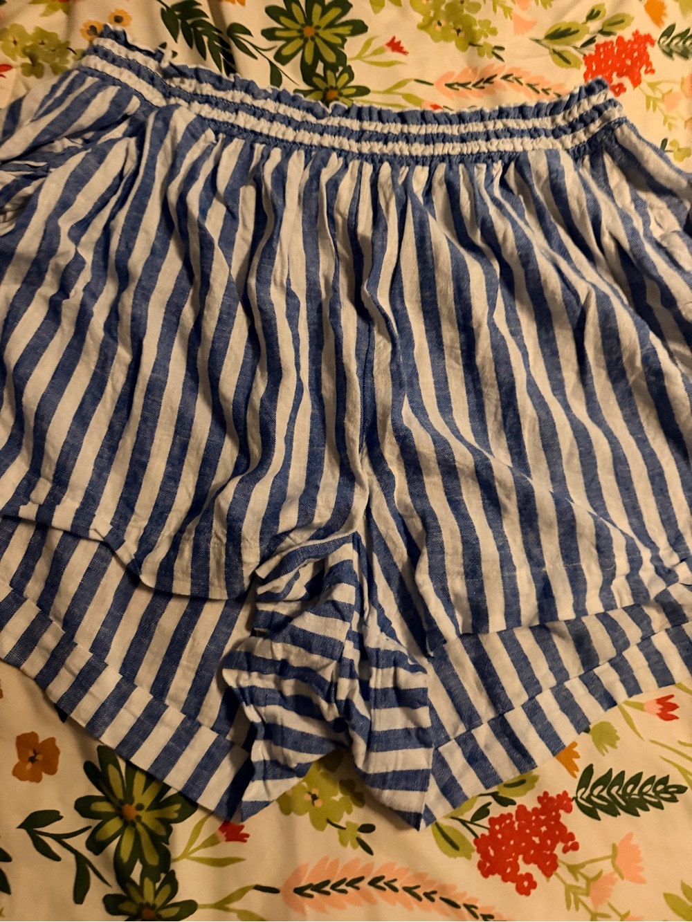 Ava & Viv Blue and White Striped Women's Elastic-Waist Shorts